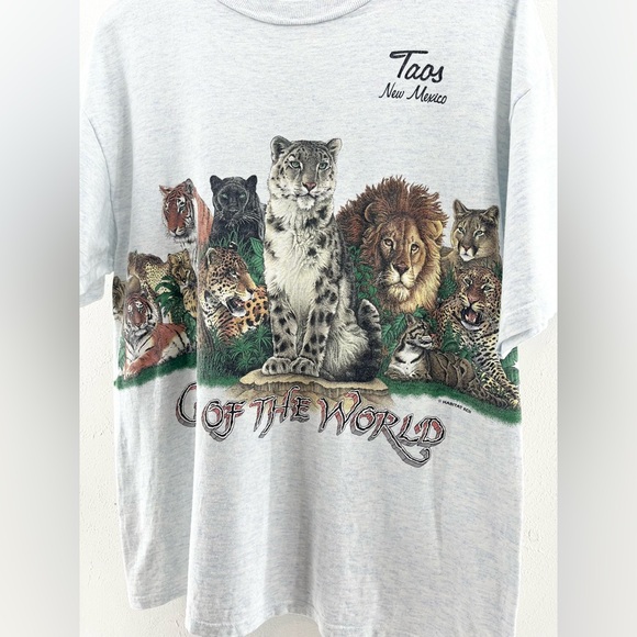 Vintage Taos, NM Wild Cats of The World Graphic T-Shirt - Picture 2 of 6